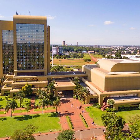 Rainbow Towers Hotel & Conference Centre Harare Buitenkant foto